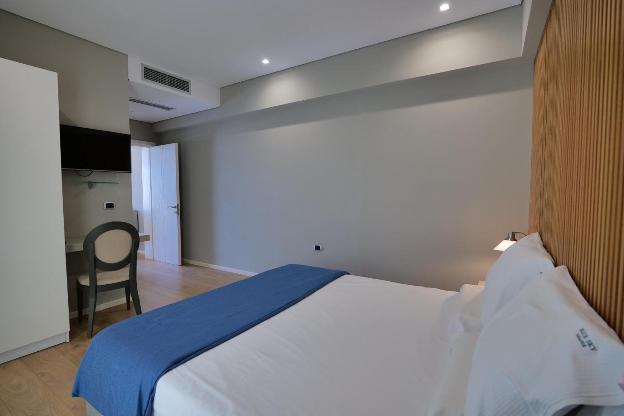Hotel Blue Sky Sarandë 외부 사진