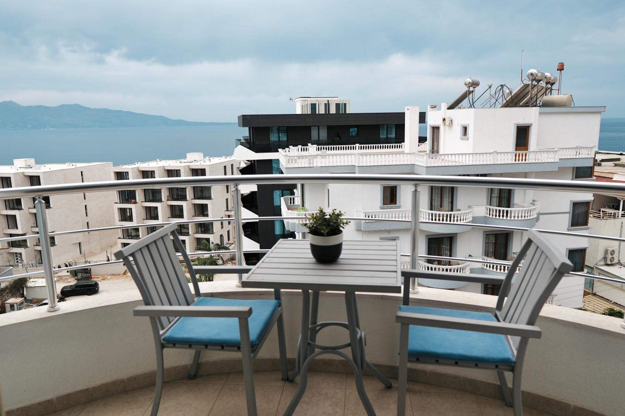Hotel Blue Sky Sarandë 외부 사진