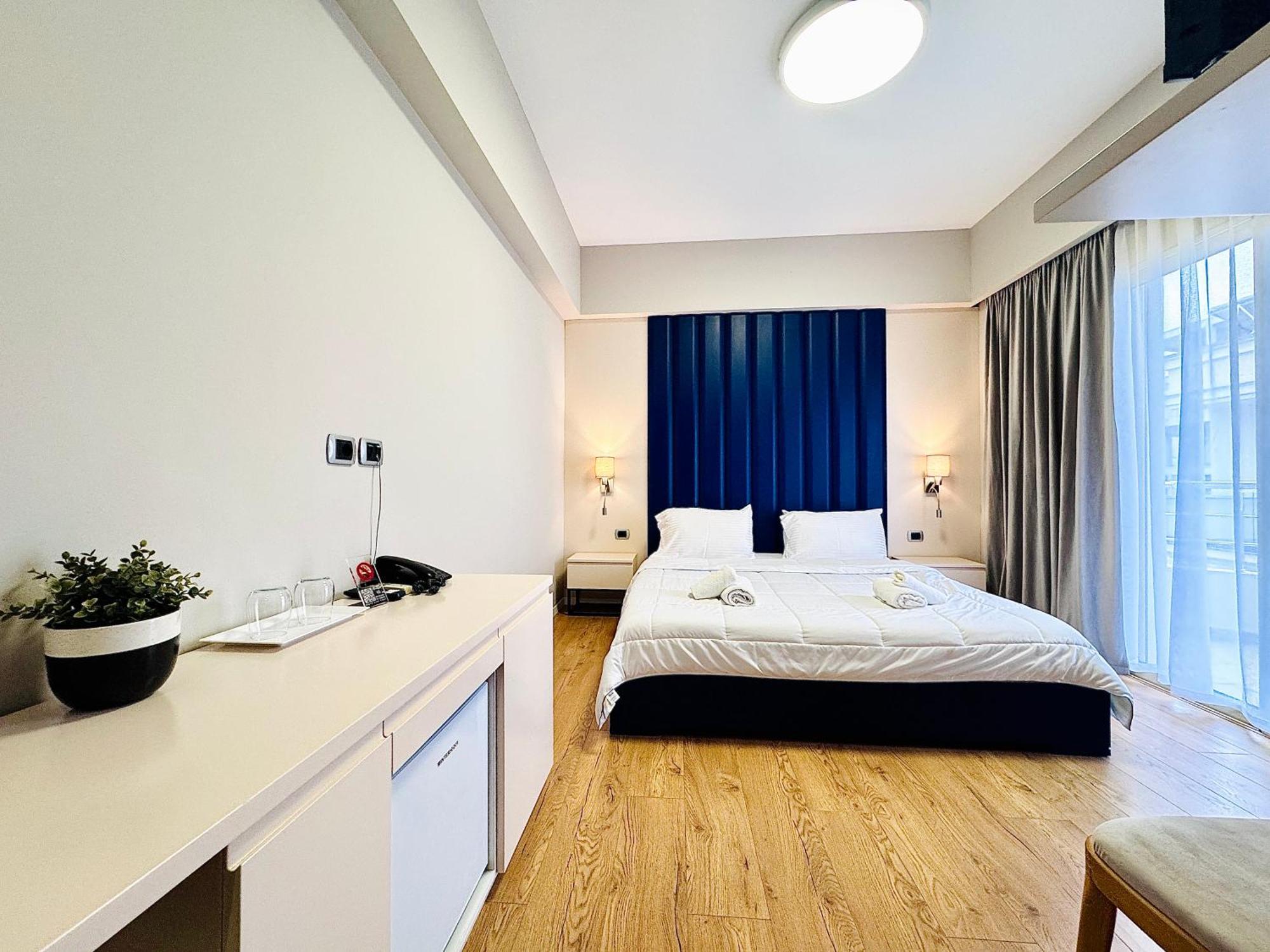 Hotel Blue Sky Sarandë 외부 사진