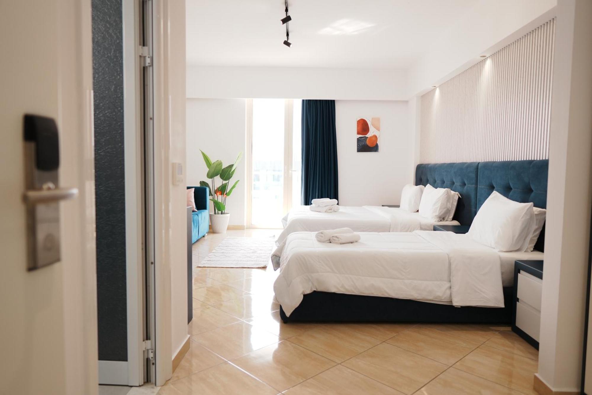 Hotel Blue Sky Sarandë 외부 사진