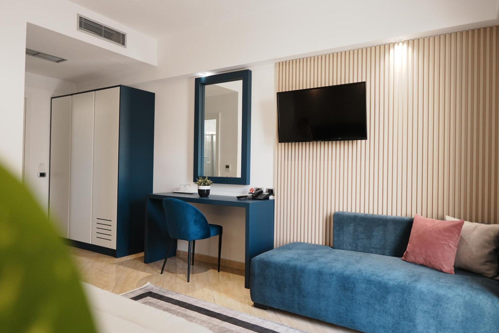 Hotel Blue Sky Sarandë 외부 사진