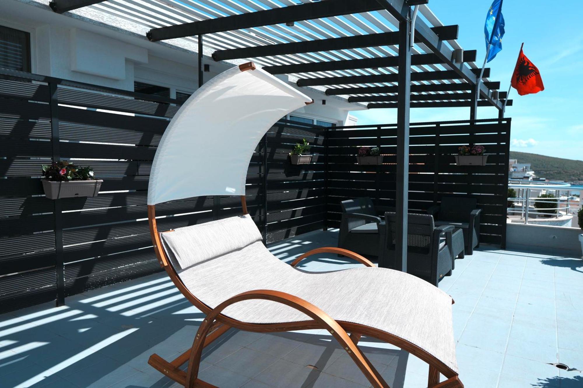 Hotel Blue Sky Sarandë 외부 사진